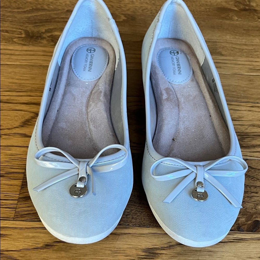 Giani Bernini Light Gray Suede Ballet Flats